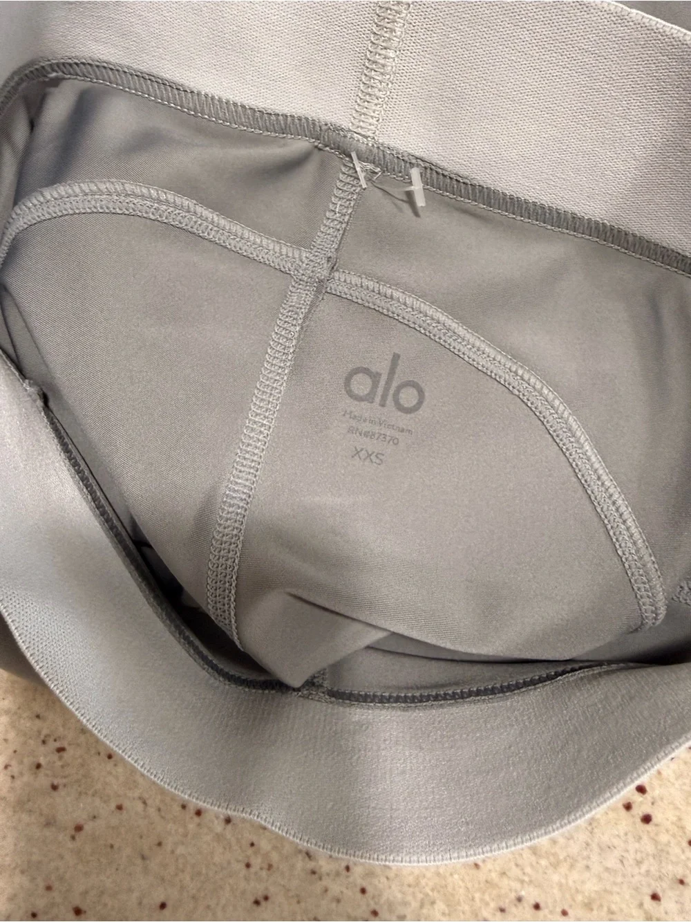 ALO Yoga supportive compression